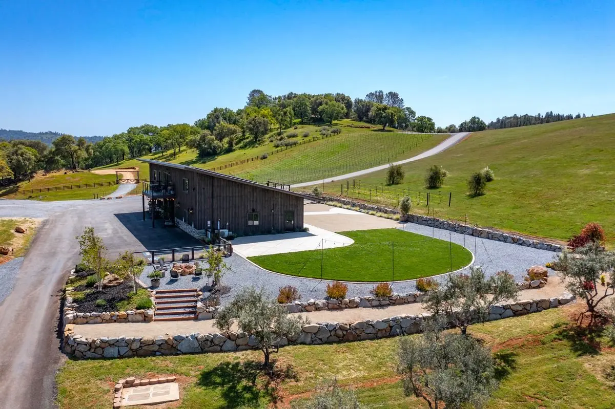 black oak mountain vineyards